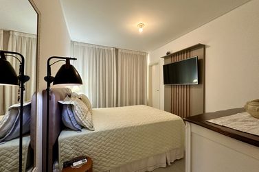 Apartamento &agrave; venda - 122m&sup2; - Meia Praia