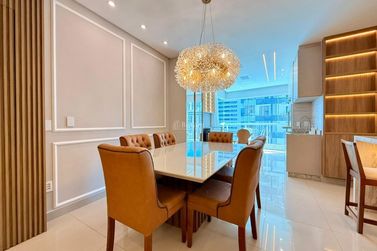 Apartamento &agrave; venda - 135m&sup2; - Meia Praia