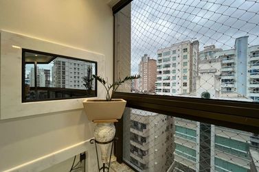 Apartamento &agrave; venda - 109m&sup2; - Meia Praia