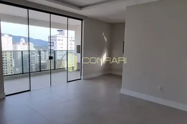Apartamento &agrave; venda - 127m&sup2; - Meia Praia