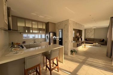 Apartamento para alugar - 137m&sup2; - Meia Praia
