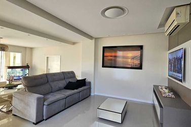 Apartamento &agrave; venda - 246m&sup2; - Meia Praia