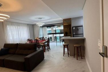 Apartamento &agrave; venda - Meia Praia
