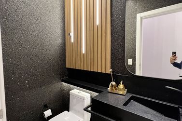 Apartamento &agrave; venda - 137m&sup2; - Meia Praia