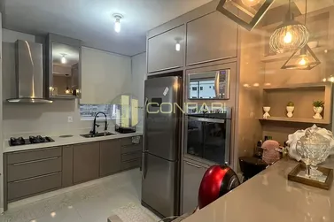 Apartamento &agrave; venda - 120m&sup2; - Meia Praia