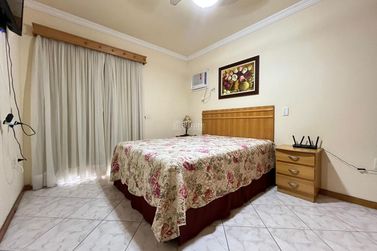 Apartamento &agrave; venda - 146m&sup2; - Meia Praia