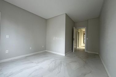 Apartamento &agrave; venda - 125m&sup2; - Meia Praia