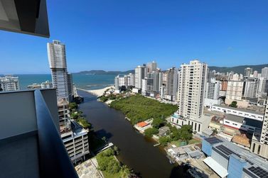 Apartamento &agrave; venda - Meia Praia