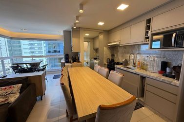 Apartamento &agrave; venda - Meia Praia