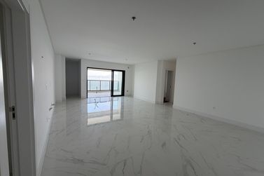 Apartamento &agrave; venda - 178m&sup2; - Centro