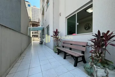 Apartamento &agrave; venda - 160m&sup2; - Meia Praia