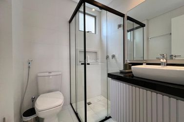 Apartamento &agrave; venda - 198m&sup2; - Meia Praia