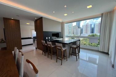Apartamento &agrave; venda - Meia Praia