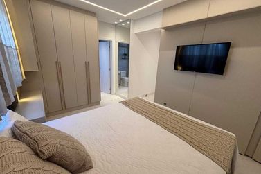 Apartamento &agrave; venda - 110m&sup2; - Meia Praia