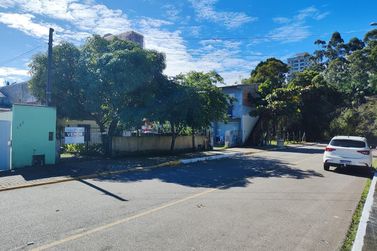 Terreno &agrave; venda - 300m&sup2; - Jardim Praia Mar