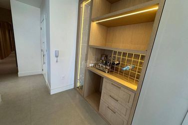 Apartamento &agrave; venda - Meia Praia