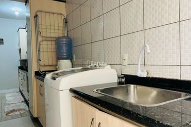 Apartamento &agrave; venda - 110m&sup2; - Meia Praia