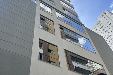 Apartamento &agrave; venda - Meia Praia