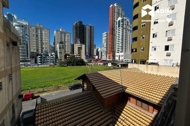 Apartamento para alugar - 61m&sup2; - Meia |Praia