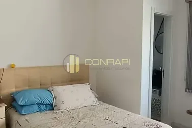 Apartamento &agrave; venda - 70m&sup2; - meia praia