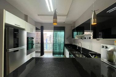 Apartamento &agrave; venda - Meia Praia