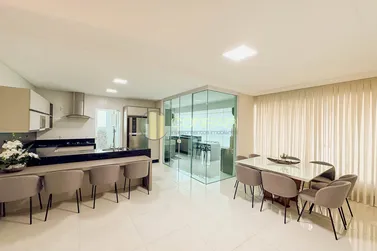 Apartamento &agrave; venda - 185m&sup2; - MEIA PRAIA