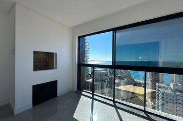 Apartamento &agrave; venda - 198m&sup2; - Meia Praia