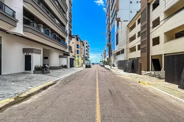 Apartamento &agrave; venda - 110m&sup2; - Meia Praia