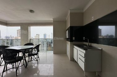Apartamento &agrave; venda - 169m&sup2; - Meia Praia