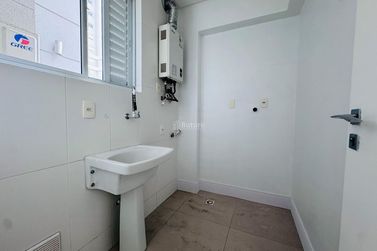 Apartamento &agrave; venda - 122m&sup2; - Centro