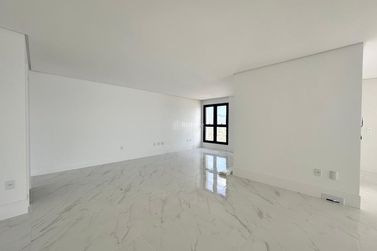 Apartamento &agrave; venda - 208m&sup2; - Centro