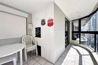 Apartamento &agrave; venda - 120m&sup2; - Meia Praia