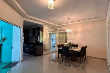 Apartamento &agrave; venda - 130m&sup2; - Meia Praia