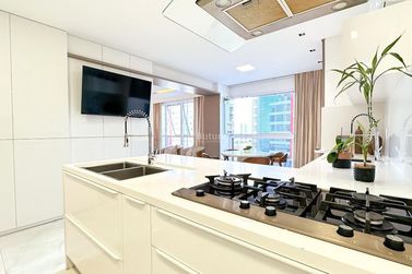 Apartamento &agrave; venda - 195m&sup2; - Meia Praia