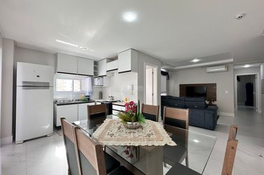 Apartamento &agrave; venda - 86m&sup2; - Meia Praia