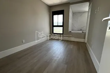 Apartamento &agrave; venda - 133m&sup2; - Centro