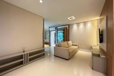 Apartamento &agrave; venda - 167m&sup2; - Meia Praia