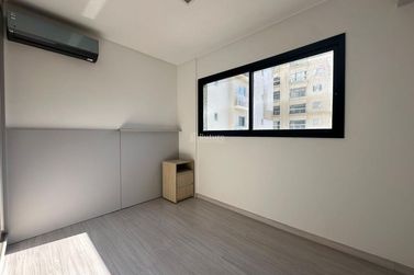 Apartamento &agrave; venda - 95m&sup2; - Meia Praia