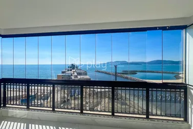 Apartamento &agrave; venda - 140m&sup2; - Meia Praia