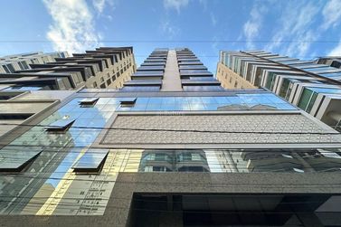 Apartamento &agrave; venda - 134m&sup2; - Meia Praia