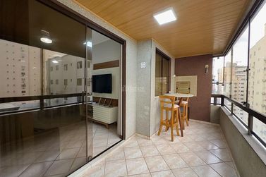 Apartamento &agrave; venda - 115m&sup2; - Meia Praia