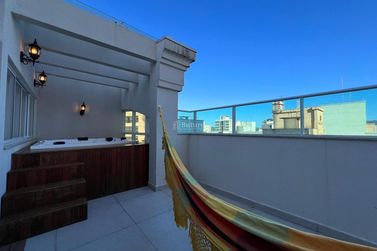 Apartamento &agrave; venda - 260m&sup2; - Meia Praia