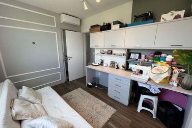 Apartamento &agrave; venda - 110m&sup2; - Meia Praia