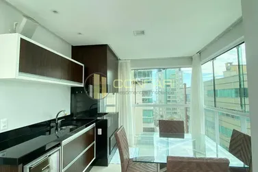 Apartamento &agrave; venda - 221m&sup2; - meia praia