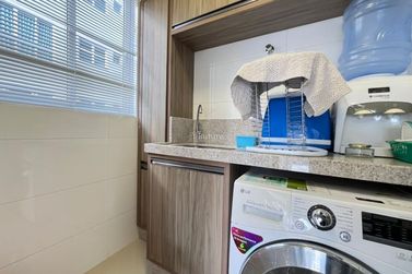 Apartamento &agrave; venda - 148m&sup2; - Meia Praia