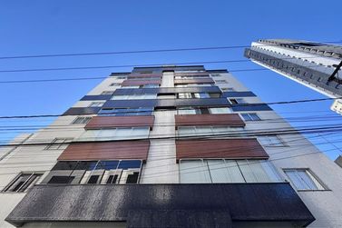 Apartamento &agrave; venda - 80m&sup2; - Centro