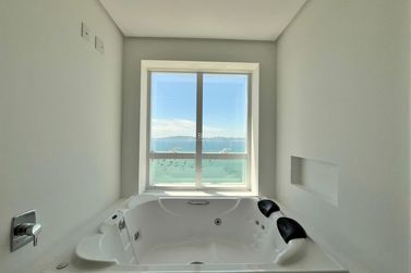 Apartamento &agrave; venda - 190m&sup2; - Centro