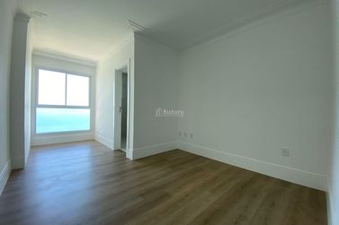 Apartamento &agrave; venda - 190m&sup2; - Centro