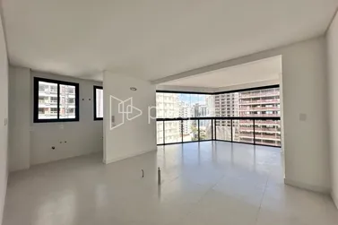 Apartamento &agrave; venda - 115m&sup2; - Pereque