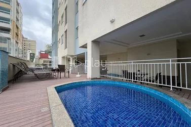 Apartamento &agrave; venda - 145m&sup2; - Meia Praia